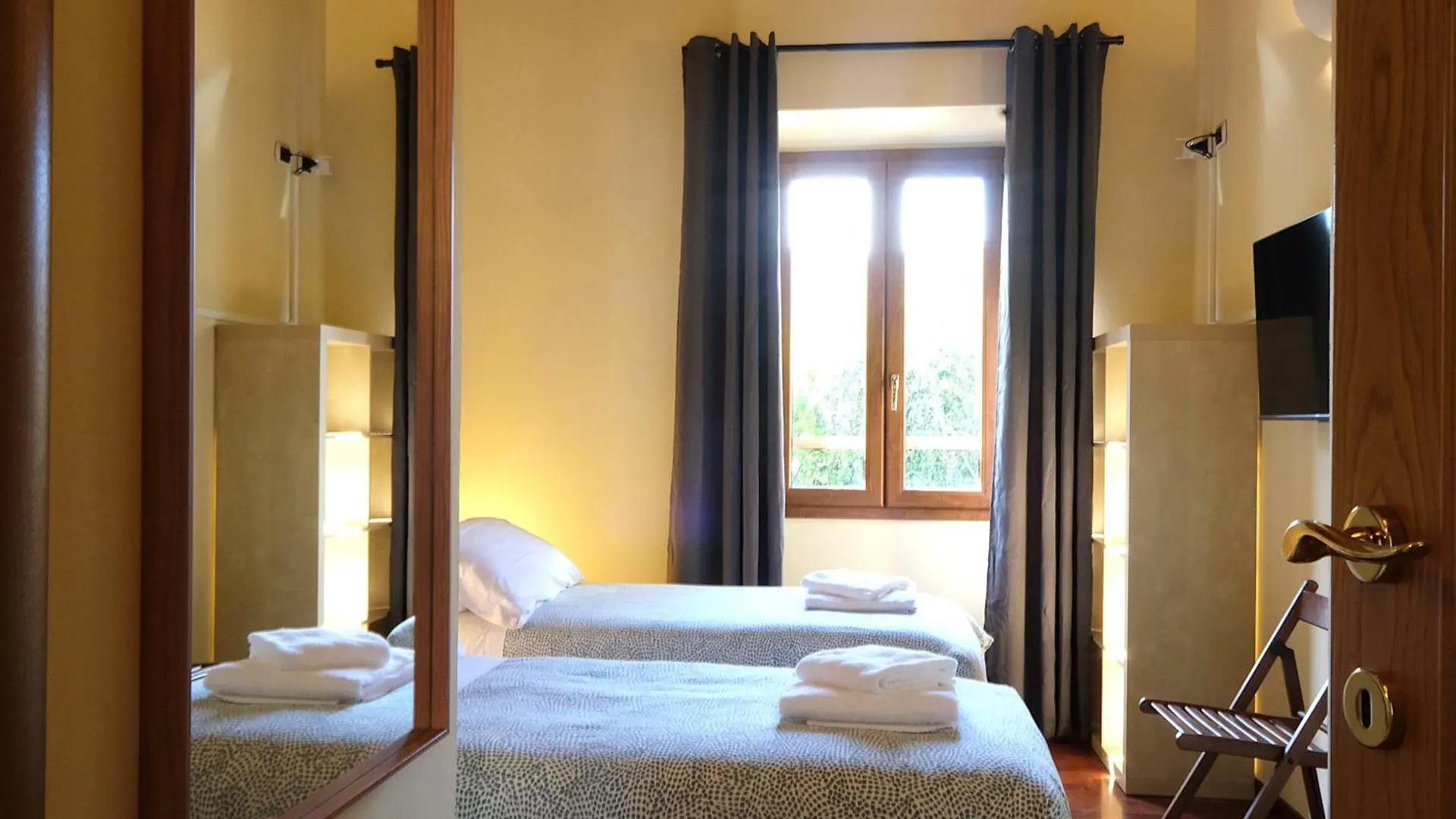 Wine Apartments Florence Barbaresco 0*,  إيطاليا