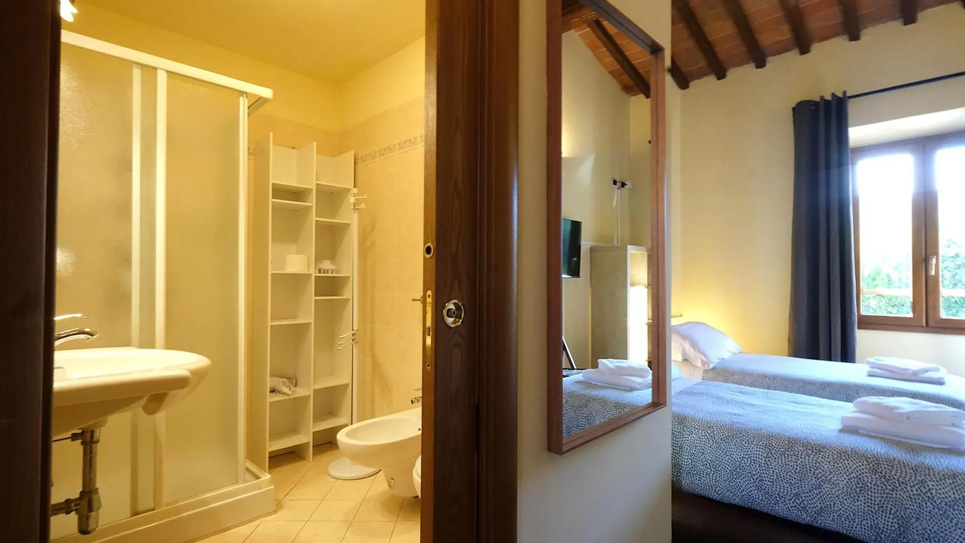 Wine Apartments Florence Barbaresco إيطاليا