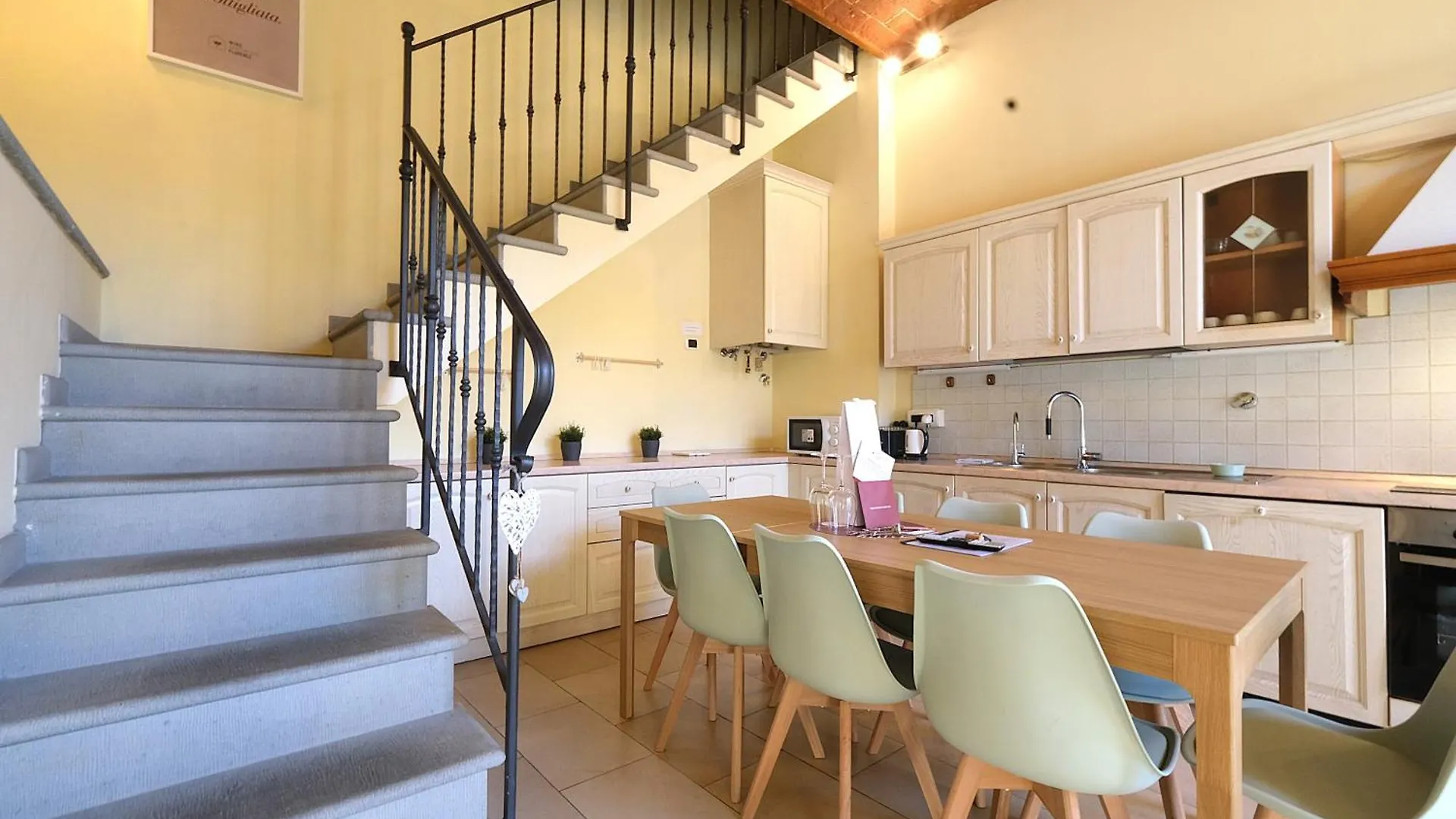 Wine Apartments Florence Barbaresco