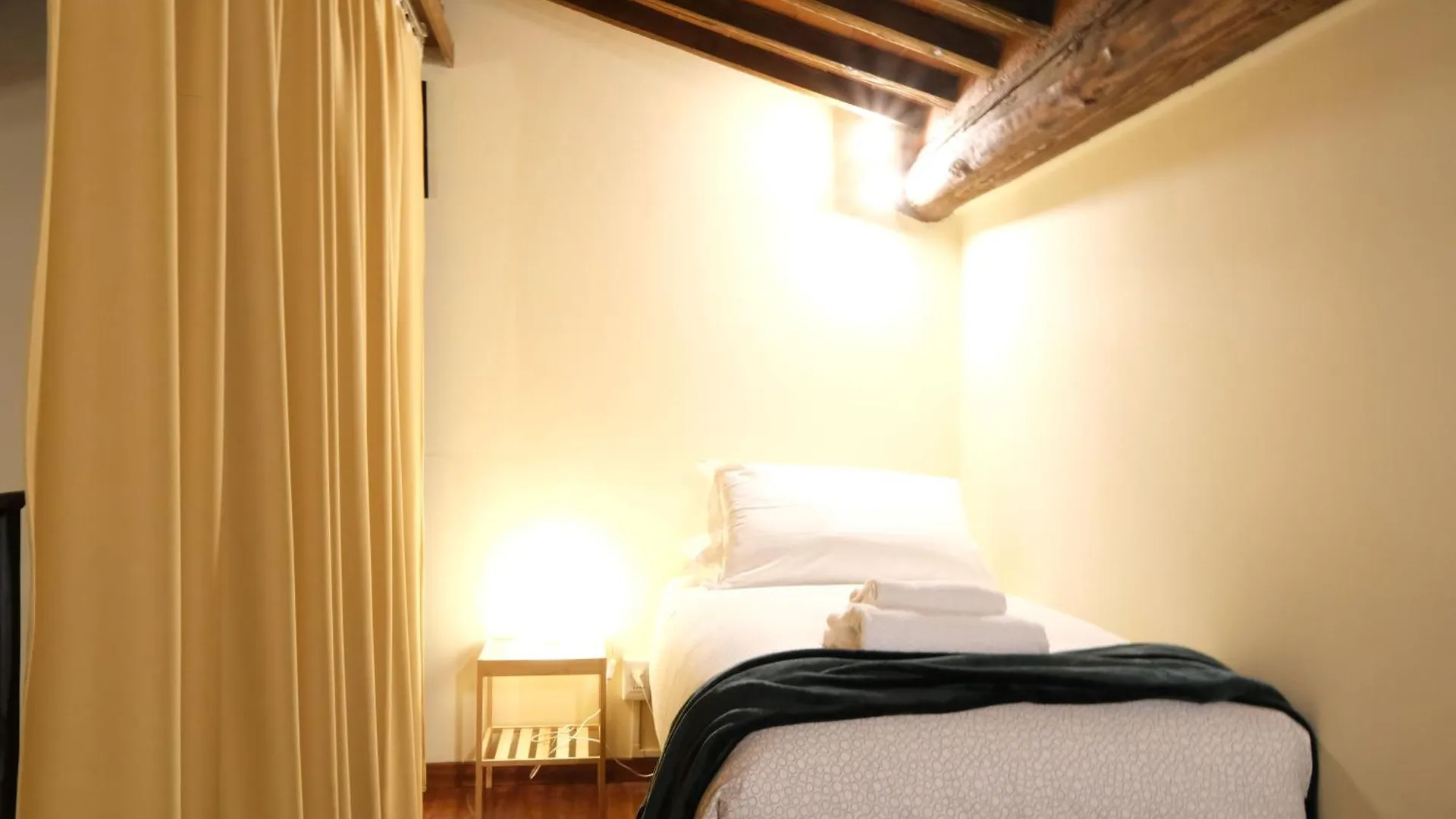 Wine Apartments Florence Barbaresco