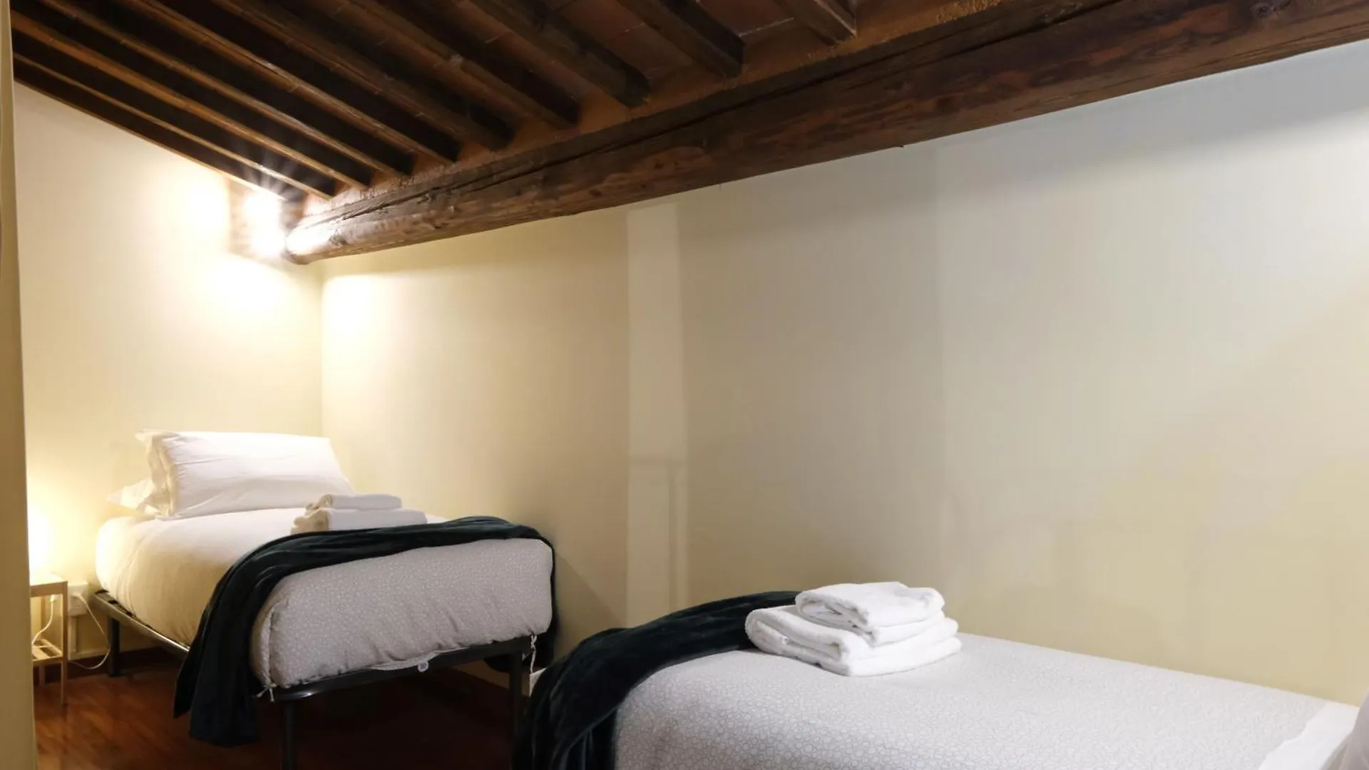 Wine Apartments Florence Barbaresco